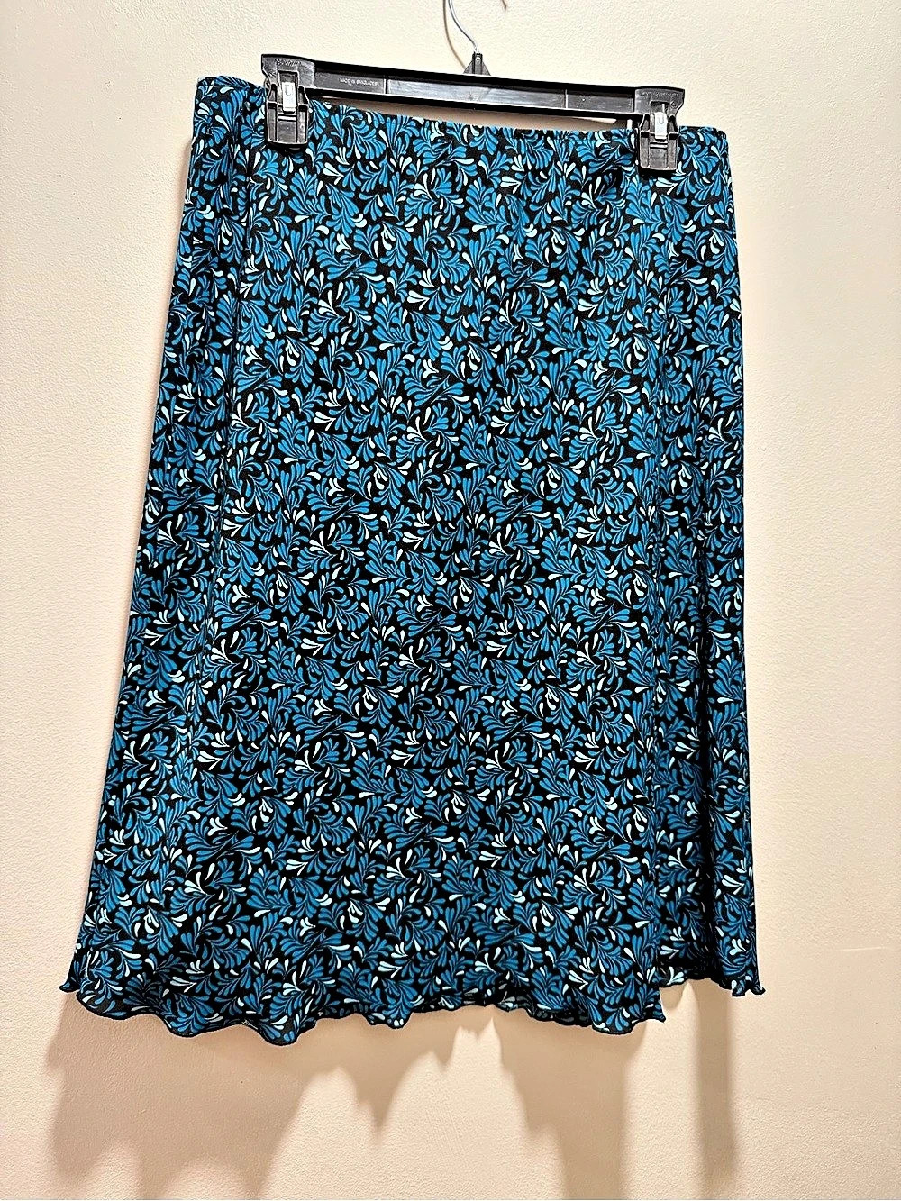 Worthington Floral Midi Skirt in Blue & Black Size 8
